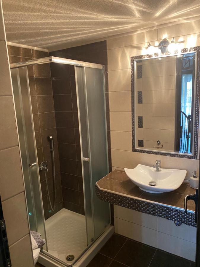House Kiratsi Daire Sarti Dış mekan fotoğraf